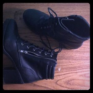 Black heeled boots